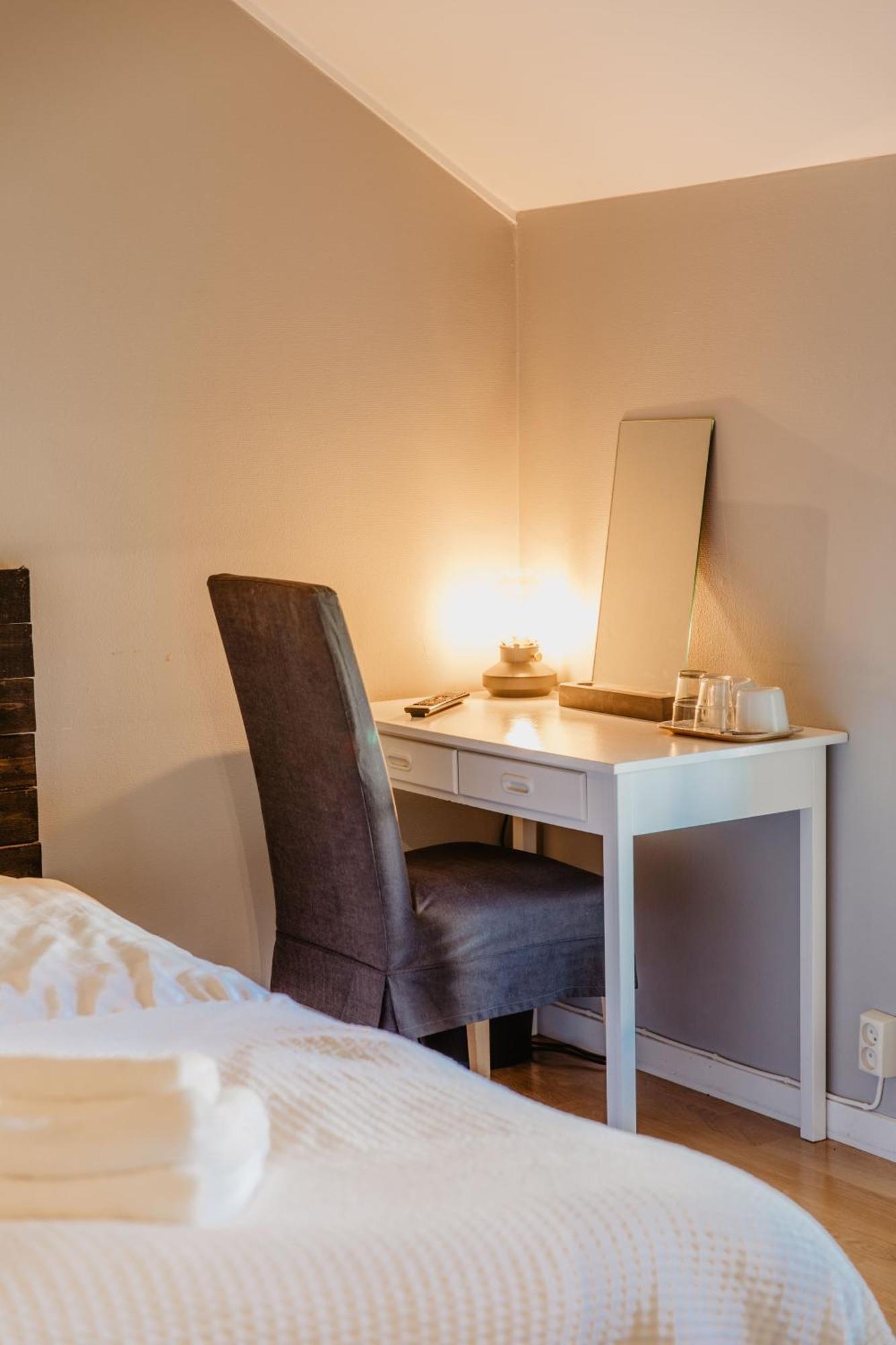 هوسكفارنا Slottsparken Motel المظهر الخارجي الصورة