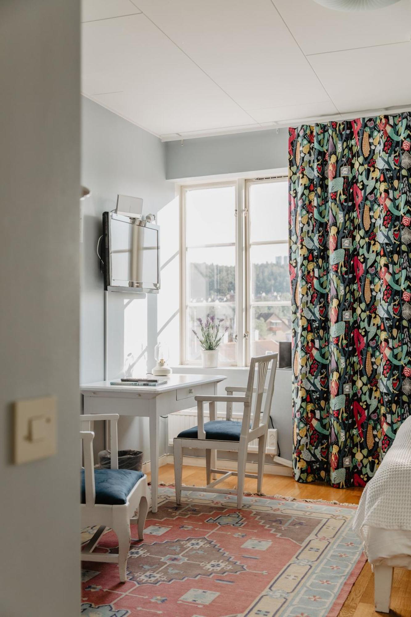 هوسكفارنا Slottsparken Motel المظهر الخارجي الصورة
